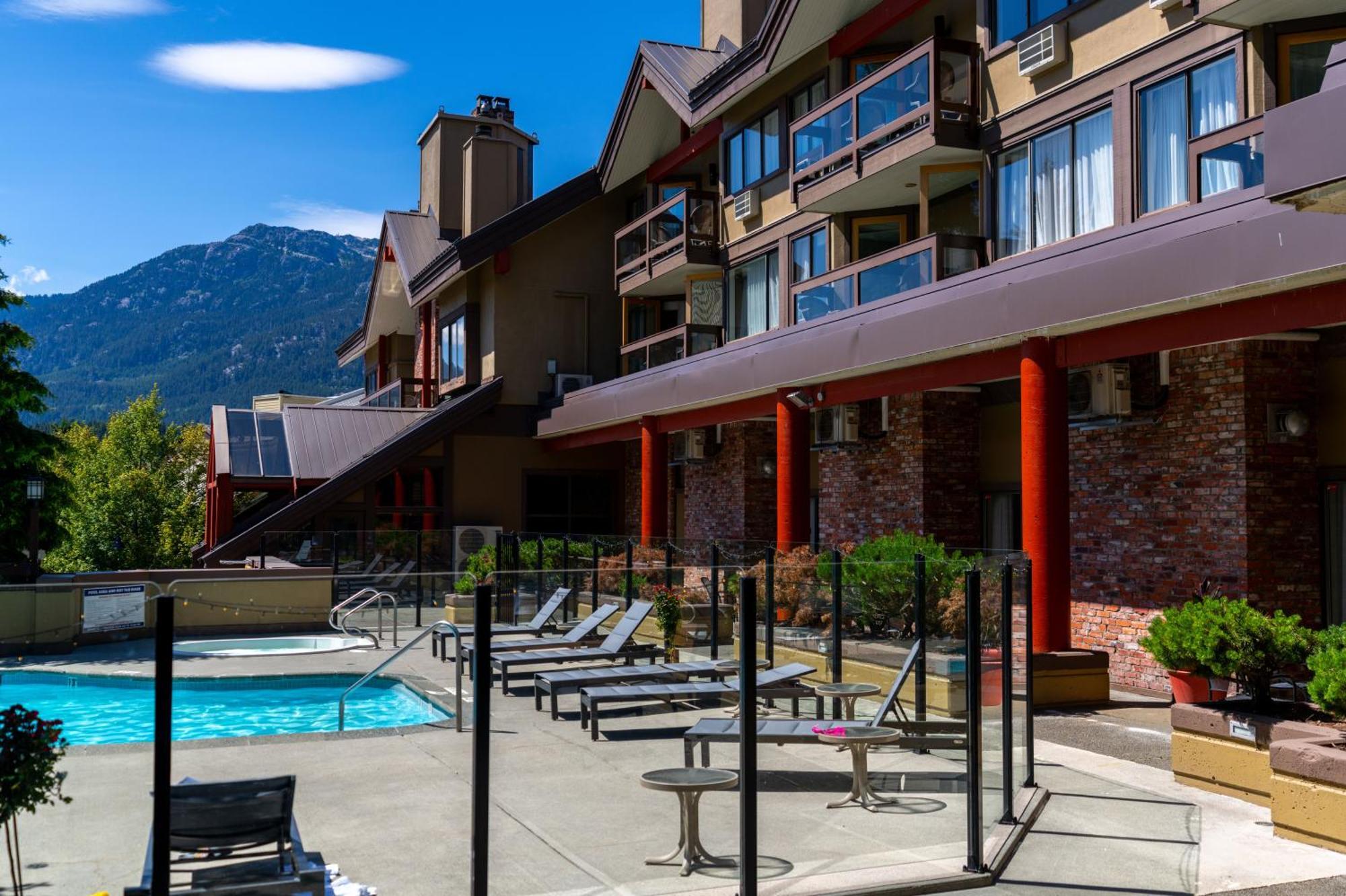 Whistler Village Inn & Suites Exteriér fotografie