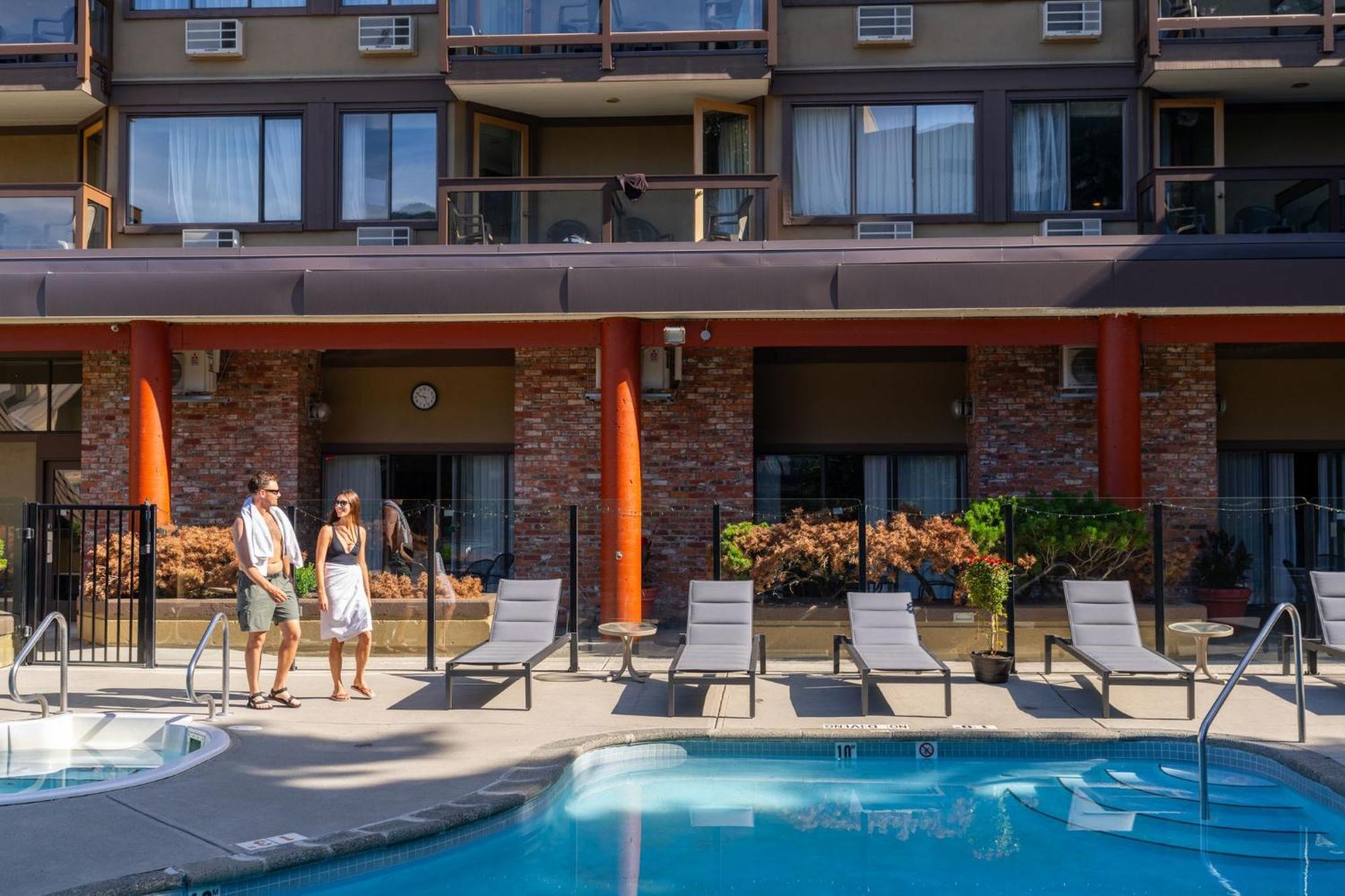 Whistler Village Inn & Suites Exteriér fotografie