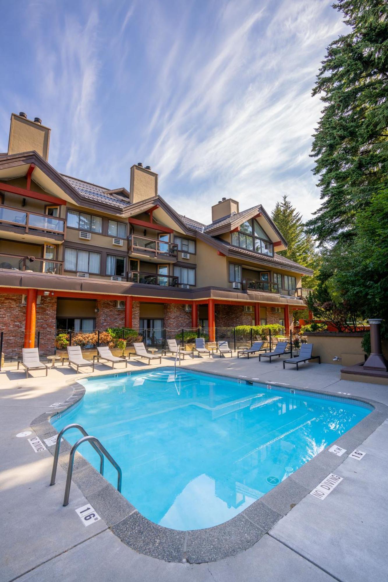 Whistler Village Inn & Suites Exteriér fotografie