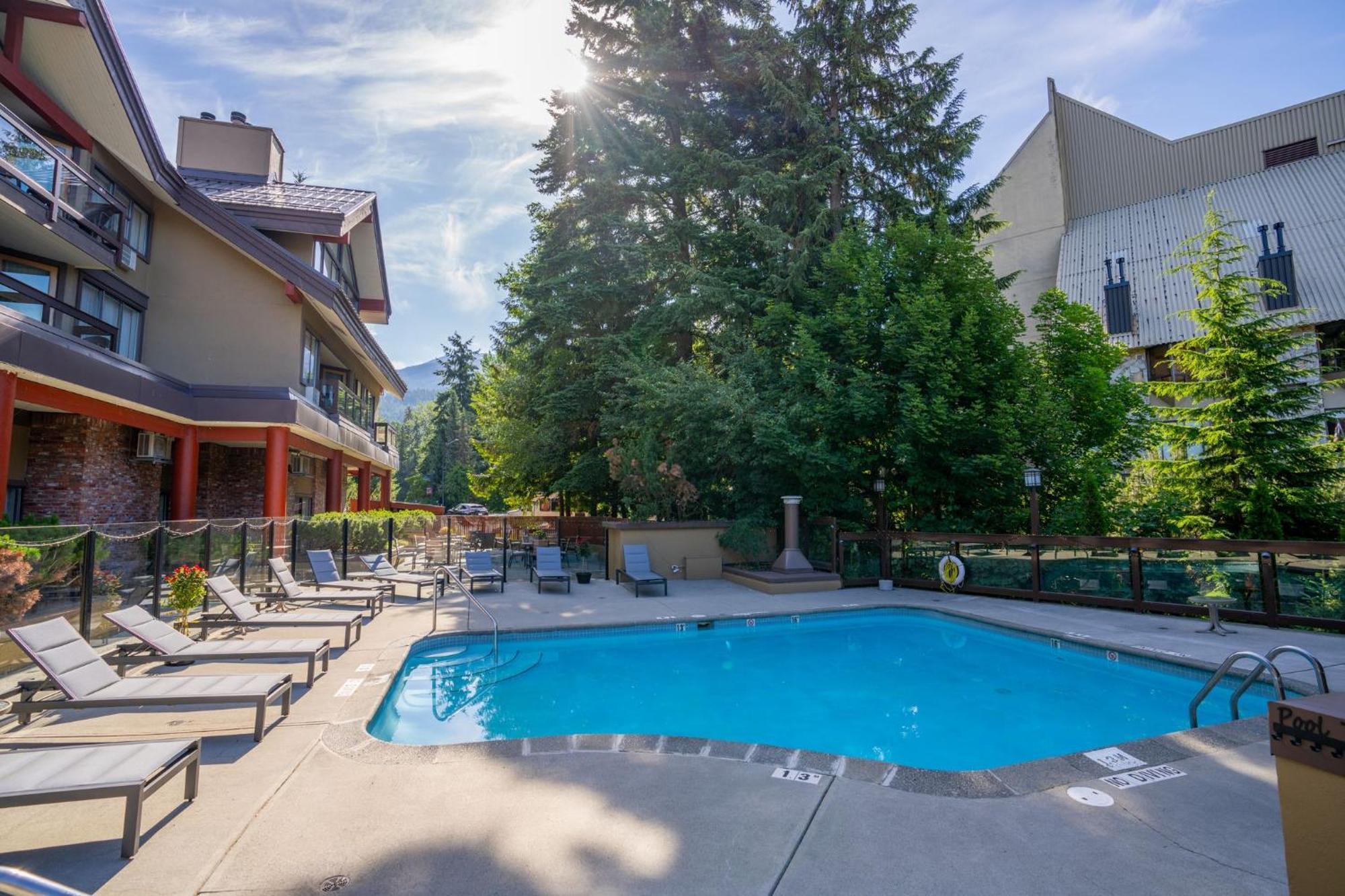 Whistler Village Inn & Suites Exteriér fotografie