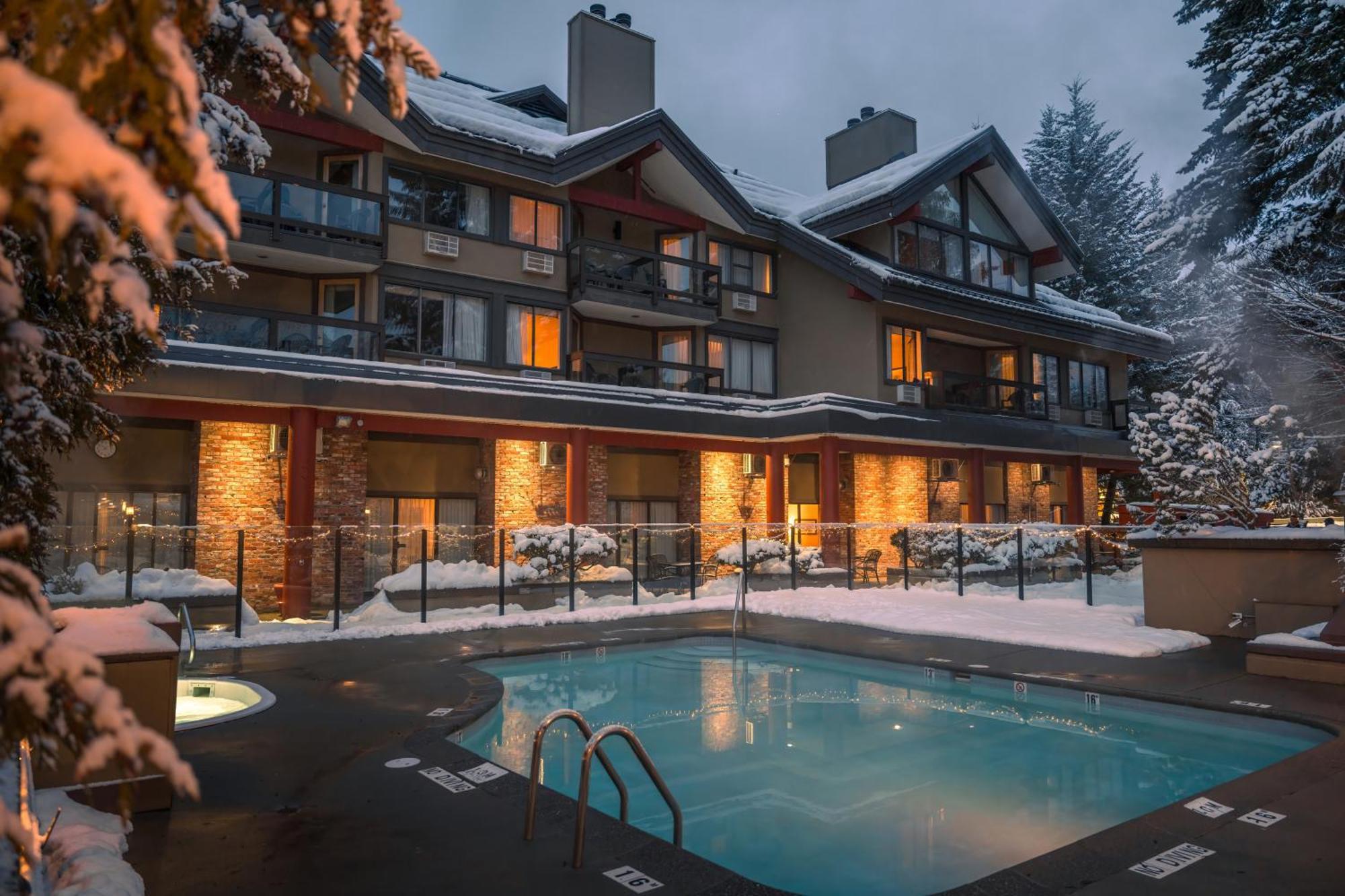 Whistler Village Inn & Suites Exteriér fotografie