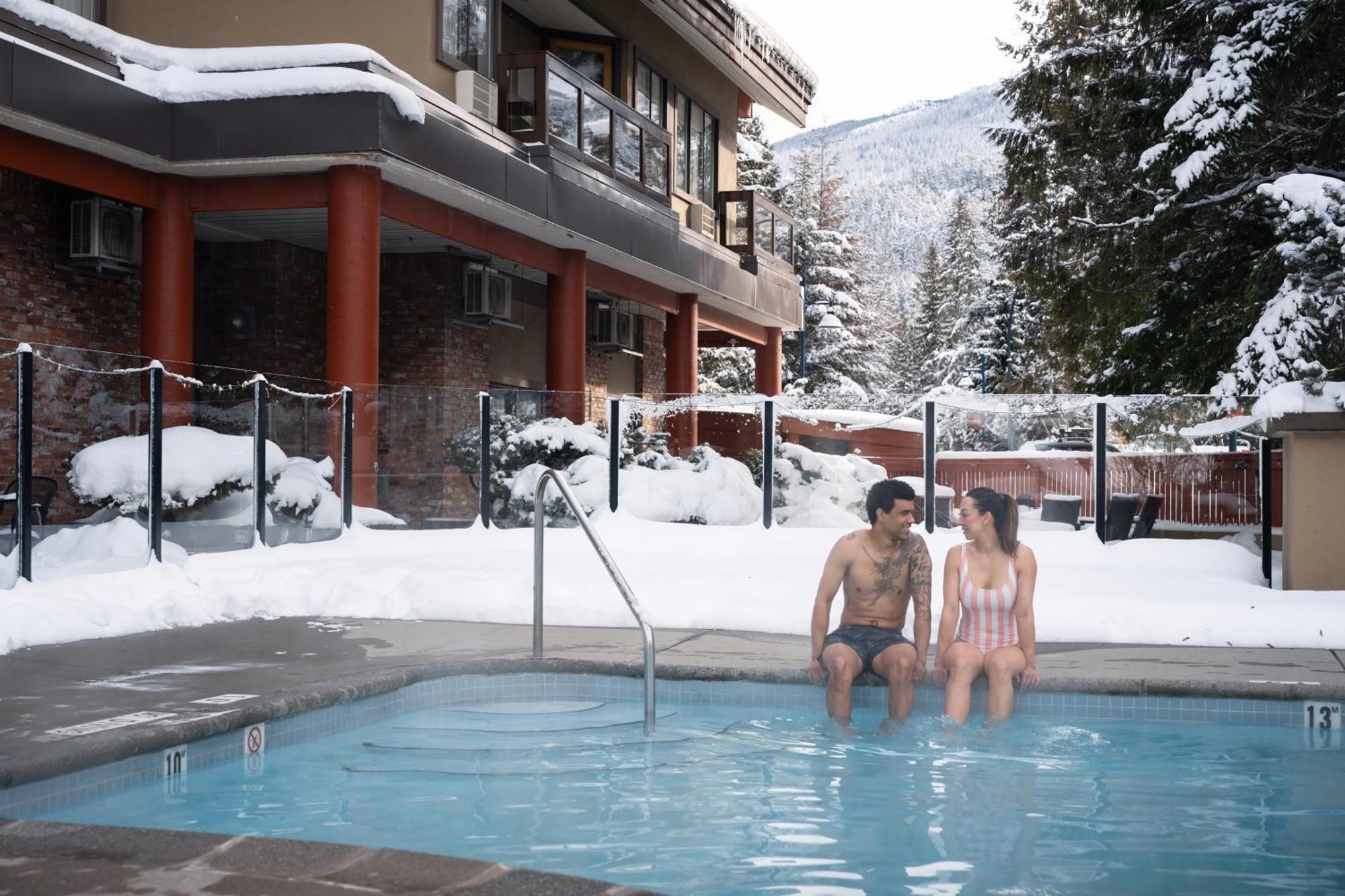 Whistler Village Inn & Suites Exteriér fotografie
