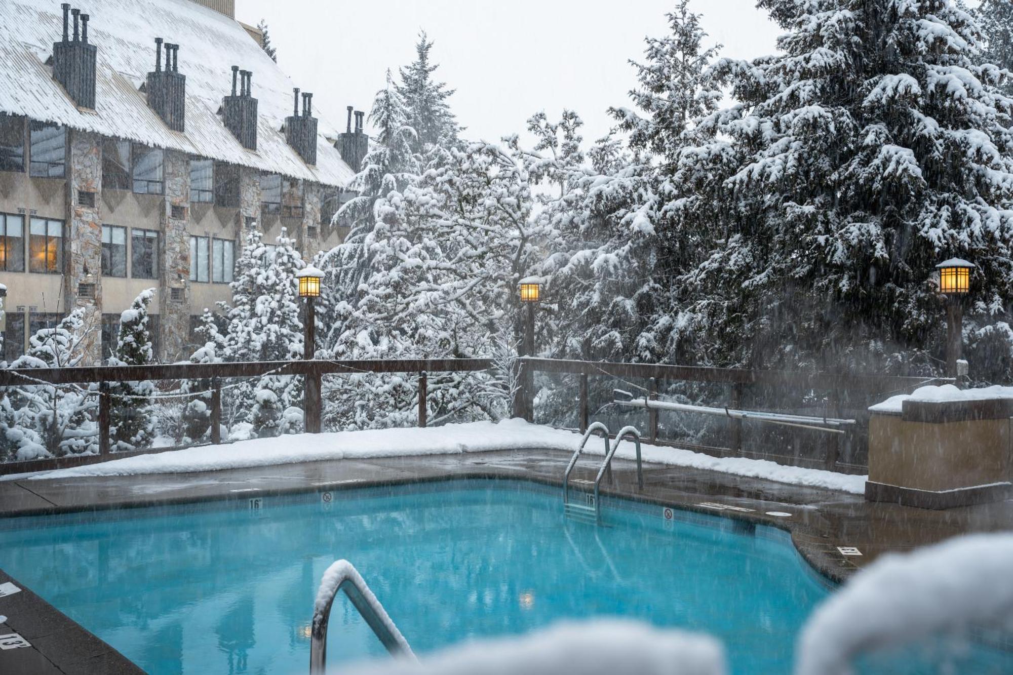 Whistler Village Inn & Suites Exteriér fotografie