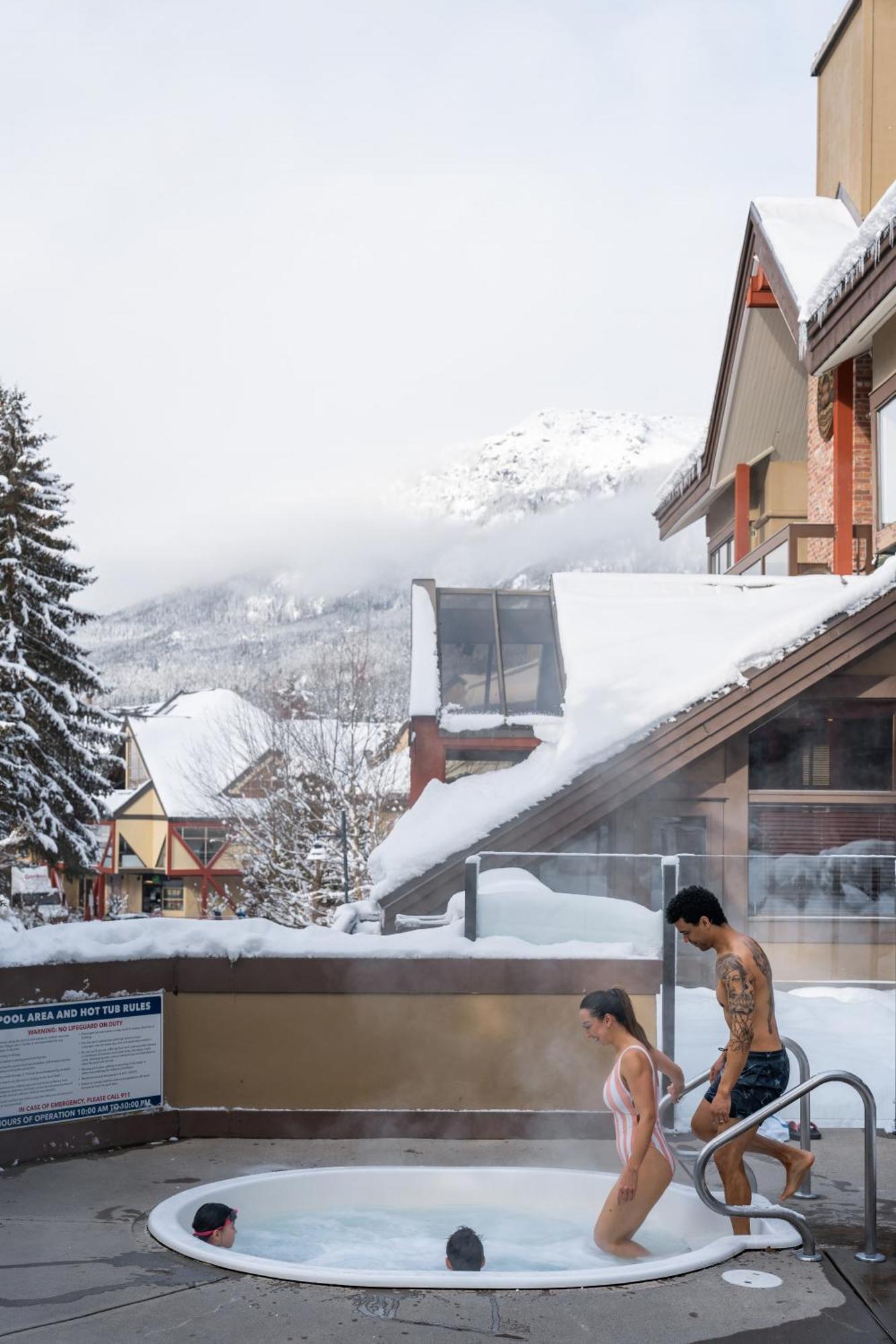 Whistler Village Inn & Suites Exteriér fotografie